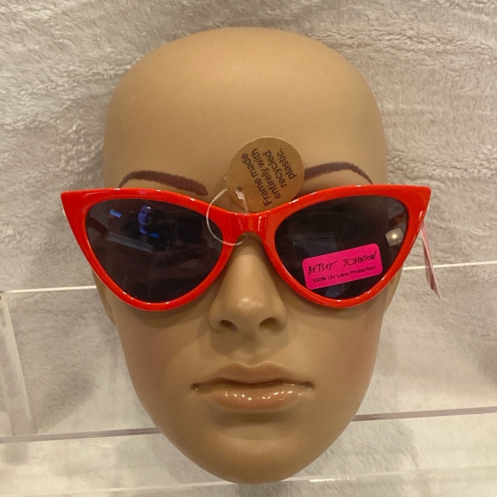 Betsey Johnson Spice of Life Cat Eye Faux Pearl Arms Red Sunnies Sunglasses NWT